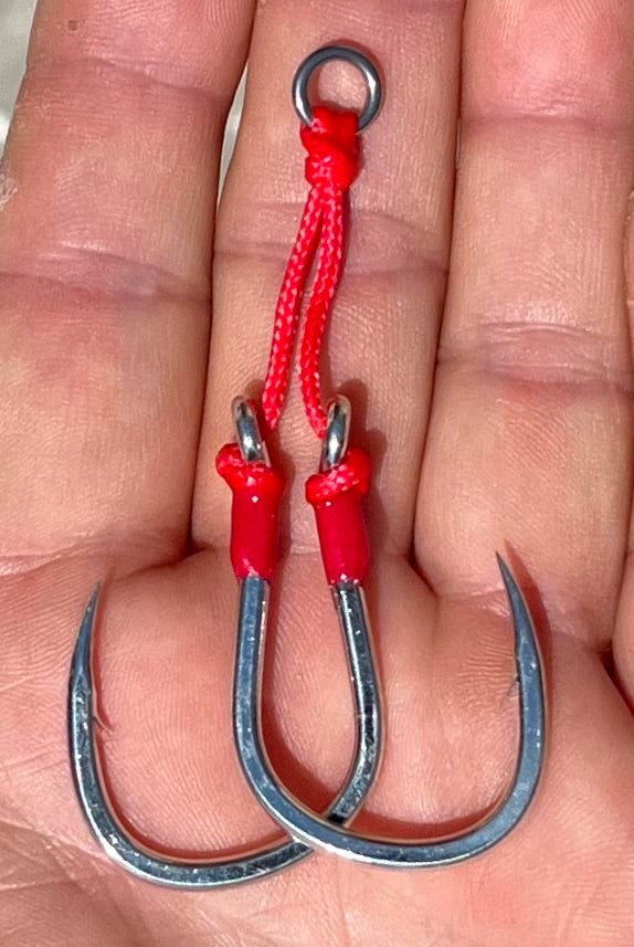 7/0 Assist Hooks – Red Rope