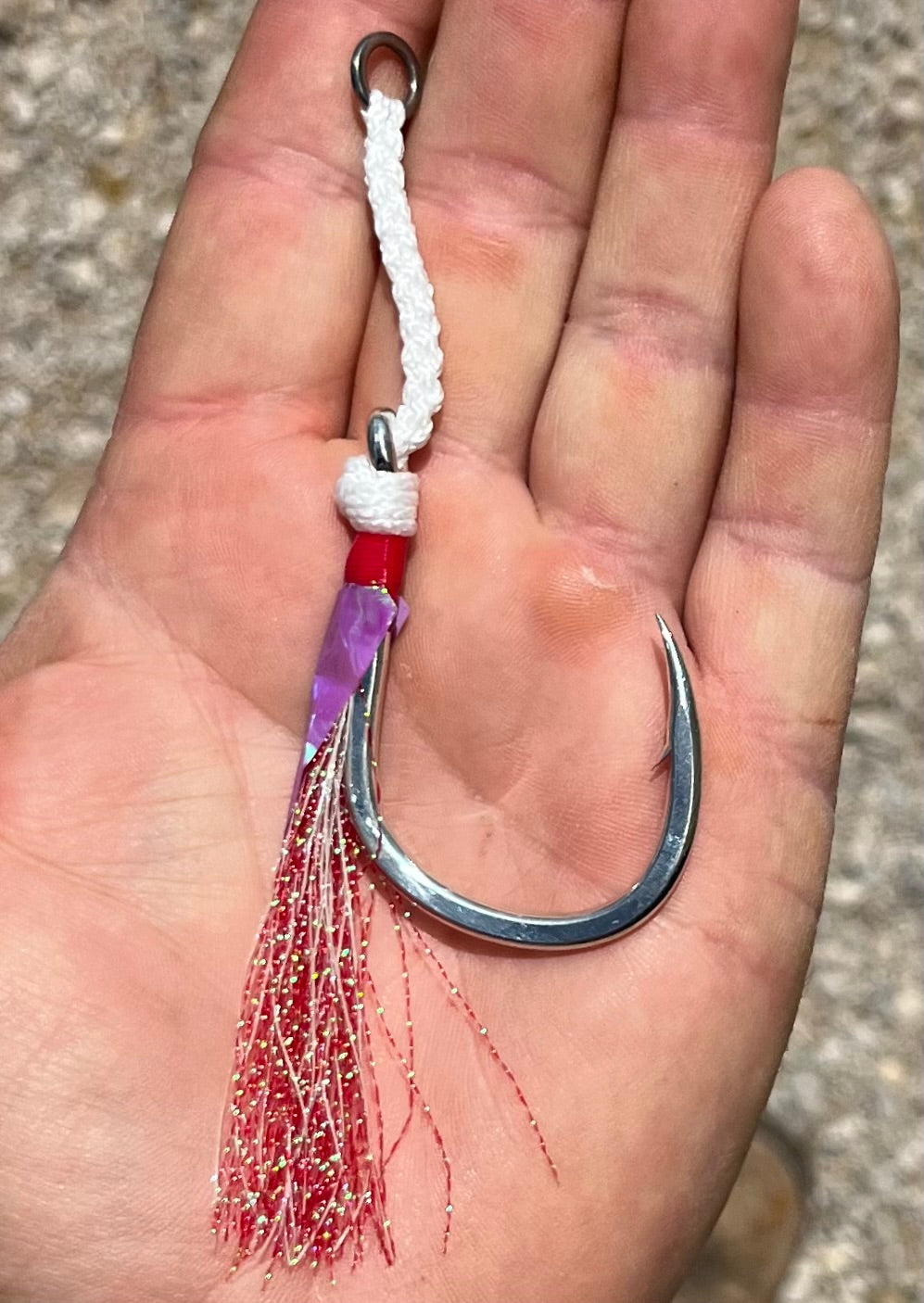 2 pcs 11/0 Assist Hooks – Red Flash Twisted Rope